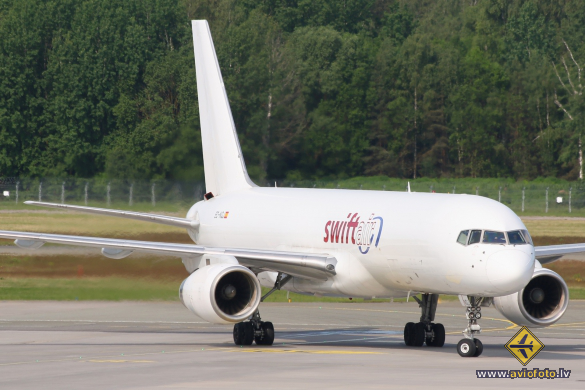 Boeing 757-23APF